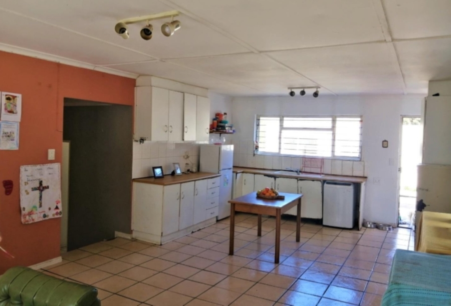 4 Bedroom Property for Sale in Sandbaai Western Cape